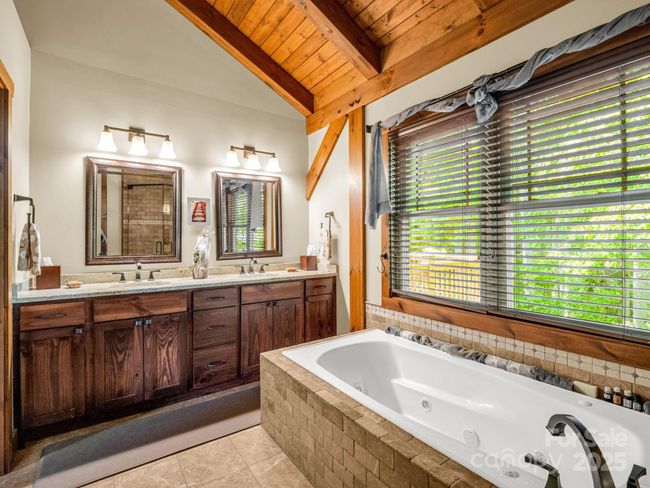 15 Sandy Br, House other with 4 bedrooms, 4 bathrooms and null parking in Black Mountain NC | Image 17