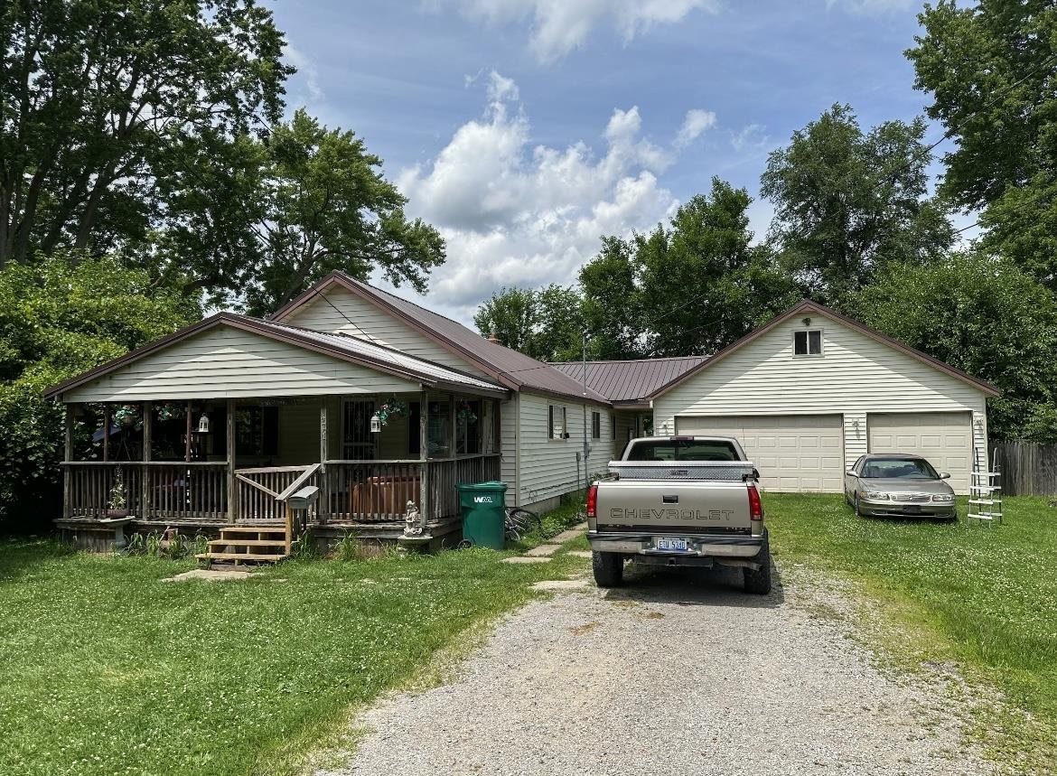 Walnut St, Mount Morris, MI 48458