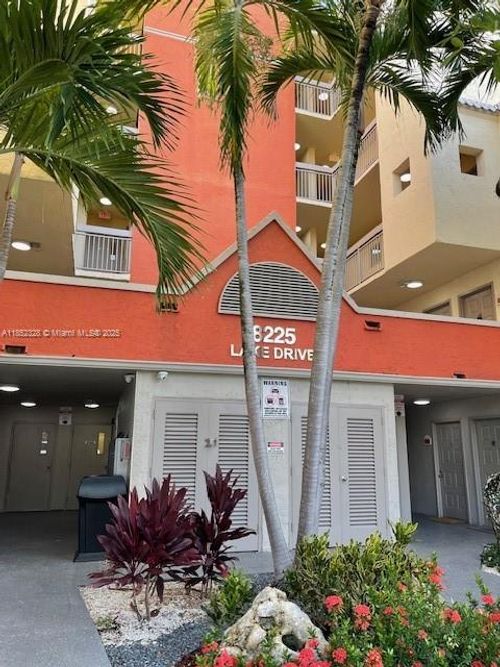 apt-208-8225 Lake Dr, Doral, FL, 33166-7794 | Card Image