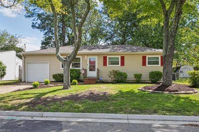 114 Phillips Lane, House other with 3 bedrooms, 1 bathrooms and null parking in Newport News VA | Image 1