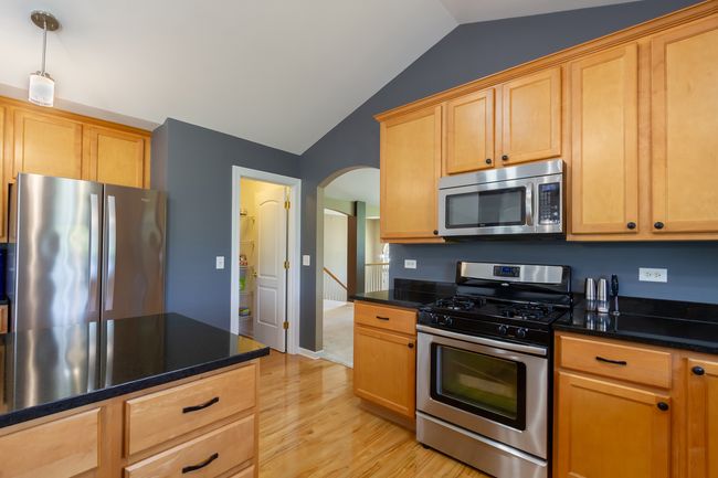 2746 - 2746 Acorn Ct, Condo with 2 bedrooms, 2 bathrooms and 2 parking in West Dundee IL | Image 9