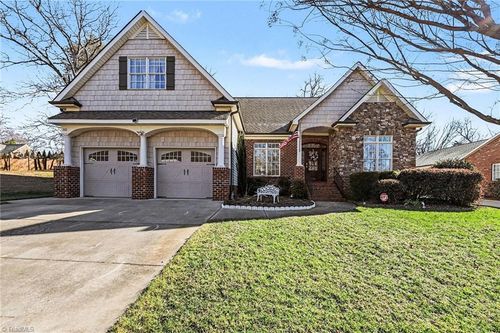 115 Town Lot Dr, Pfafftown, NC, 27040-7302 | Card Image