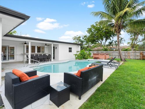 5191 Sarazen Dr, Hollywood, FL, 33021-1601 | Card Image