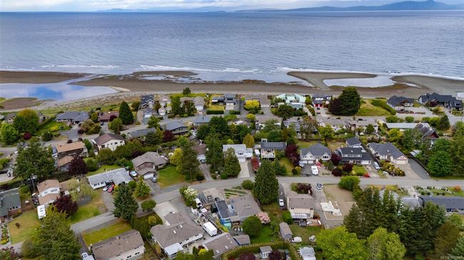 1571 Juan De Fuca Blvd, House other with 5 bedrooms, 3 bathrooms and 4 parking in Parksville BC | Image 62