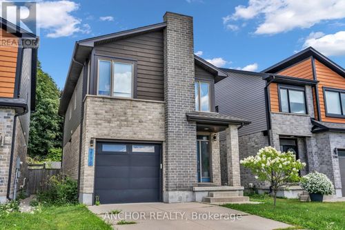 2170 Tribalwood St, London, ON, N6G0R5 | Card Image