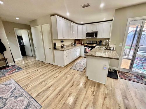 4863 Gardenia St, Oceanside, CA, 92057-5432 | Card Image