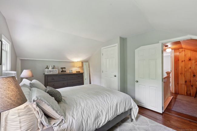 Upper level. | Image 18