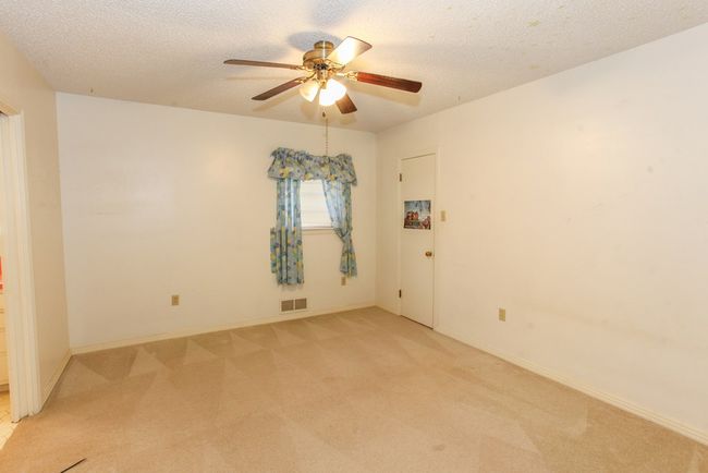 2608 E 24 Th St, House other with 3 bedrooms, 3 bathrooms and 2 parking in Big Spring TX | Image 27