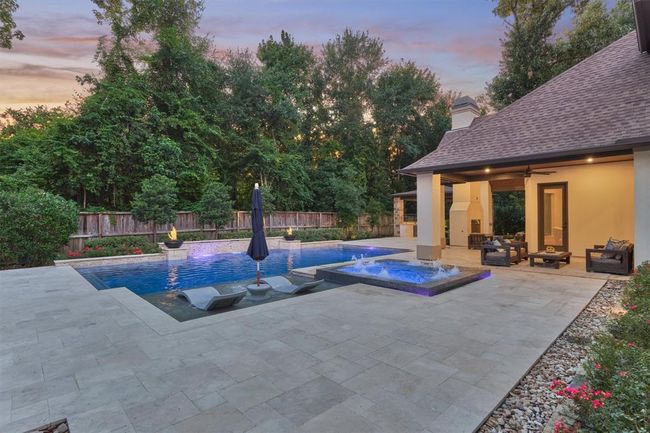 Travertine Patio | Image 44