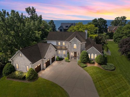 W5837 Royaltroon Drive, HARRISON, WI, 54952 | Card Image