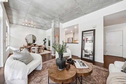 104-288 3rd St, Oakland, CA, 94607-4398 | Card Image