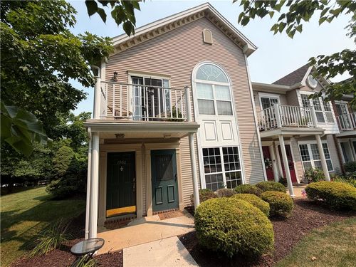 1964 Mattis St, Hellertown, PA, 18055-2811 | Card Image
