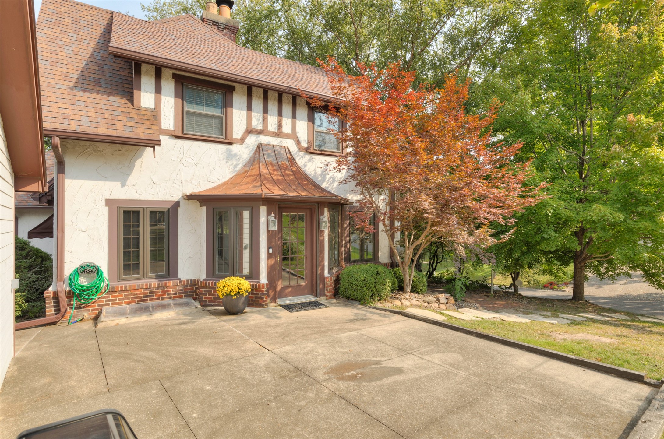 52nd St, Des Moines, IA 50312
