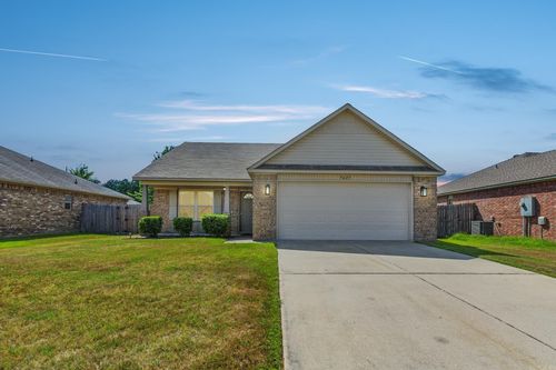 5625 Pin Oak Ln, North Little Rock, AR, 72117-2290 | Card Image