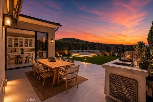 118 Tomahawk, Irvine, CA, 92618-3515 | Card Image