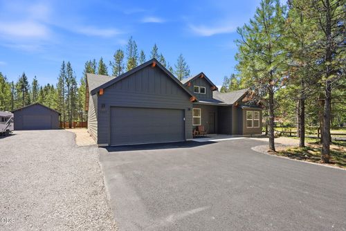 55827 Wood Duck Dr, Bend, OR, 97707-2348 | Card Image