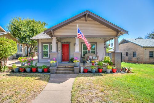 304 N 8th St, Ballinger, TX, 76821-4708 | Card Image