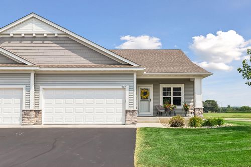 1202 Naser Way, New Richmond, WI, 54017-6620 | Card Image