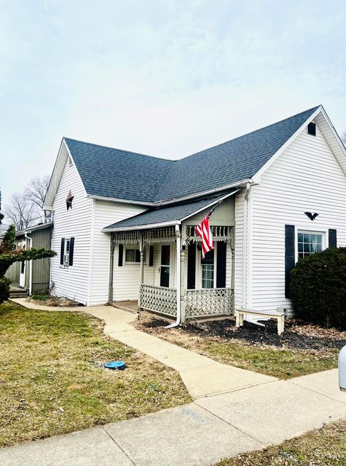 215 N Main St, New Holland, OH, 43145-9707 | Card Image