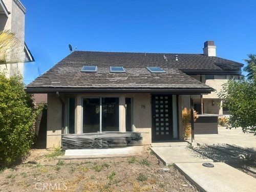75 Adams Ave, Huntington Beach, CA, 92648-2766 | Card Image