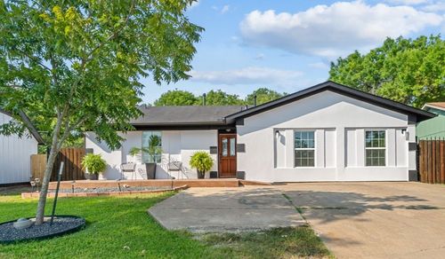 4811 Savorey Ln, Austin, TX, 78744-6428 | Card Image