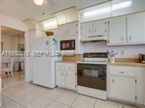 apt-605-3959 Via Poinciana, Lake Worth, FL, 33467-2941 | Card Image