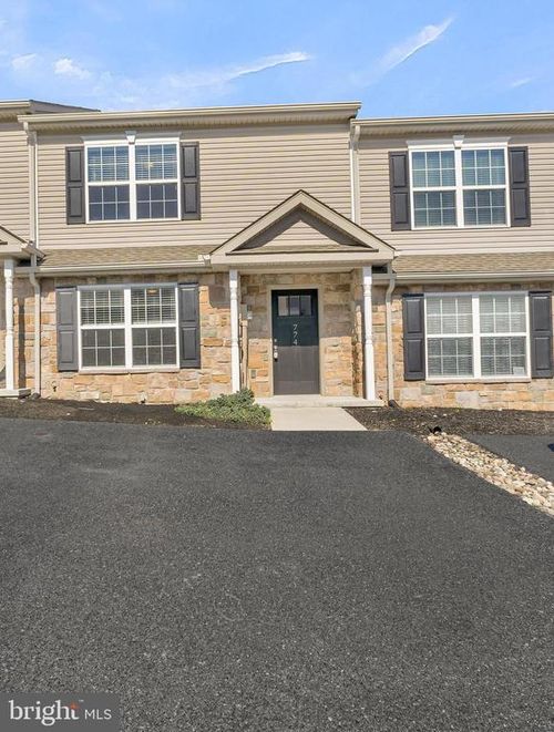 774 Gregs Dr, Harrisburg, PA, 17111-5559 | Card Image