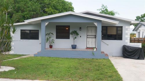 1930 Nw 55th St, Miami, FL, 33142-3040 | Card Image