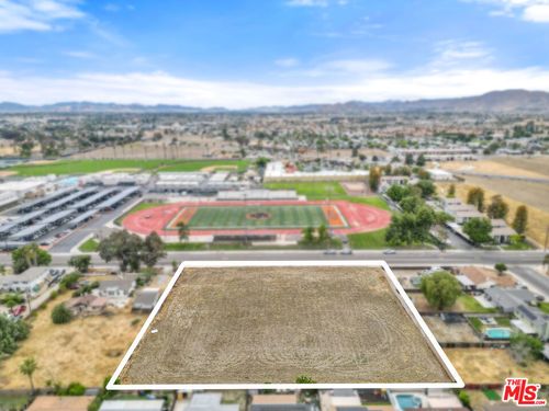 636 Idyllwild Dr, San Jacinto, CA, 92583 | Card Image