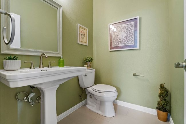 Half bathroom | Image 28