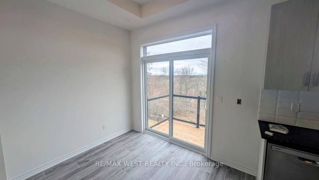 11 Paradox St, House attached with 3 bedrooms, 4 bathrooms and 1 parking in Woodbridge ON | Image 10