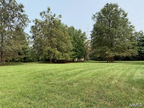 100 Bristol Park Ln, Edwardsville, IL, 62025-3887 | Card Image