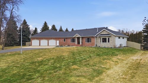 123 50th Ave E, West Fargo, ND, 58078-8247 | Card Image