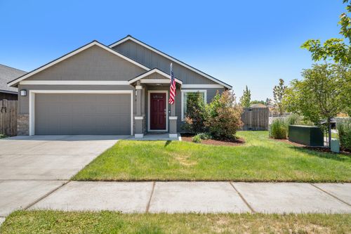 3096 Nw Dogwood Ave, Redmond, OR, 97756-6940 | Card Image