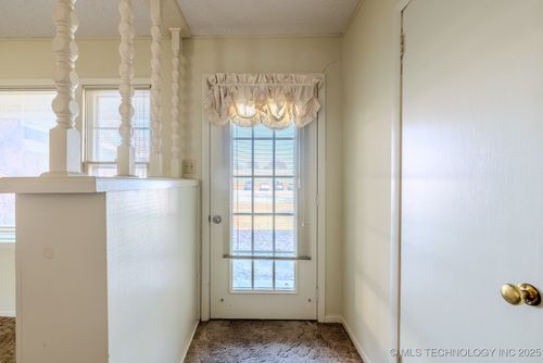 608 Se 6th St, Wagoner, OK, 74467-6213 | Card Image