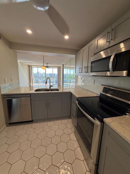 6040-9 Royal Palm Way, Boca Raton, FL, 33432-7858 | Card Image