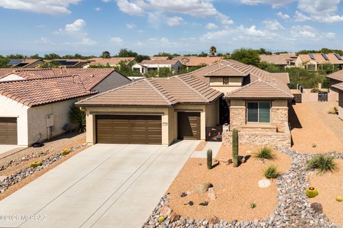 1084 N Grand Canyon Dr, Green Valley, AZ, 85614-6326 | Card Image