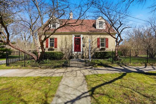 218 N 4th Ave, St. Charles, IL, 60174-2020 | Card Image