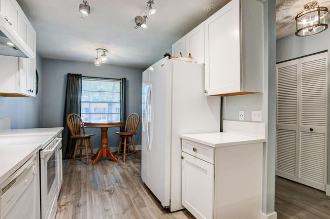 D - 48 Stratford Ln W, Condo with 2 bedrooms, 2 bathrooms and null parking in Boynton Beach FL | Image 5