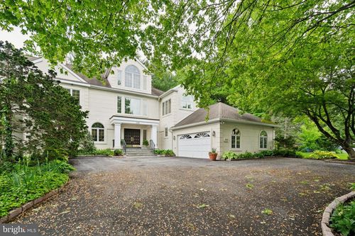 705 Canterbury Ln, VILLANOVA, PA, 19085-2064 | Card Image