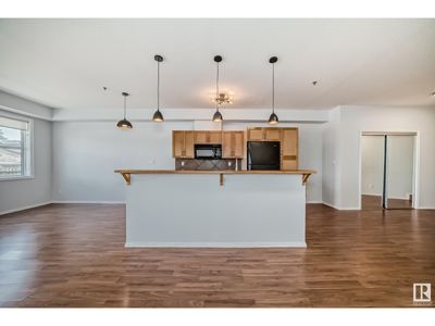 4835 104a St Nw, Condo with 2 bedrooms, 1 bathrooms and 1 parking in Edmonton AB | Image 3