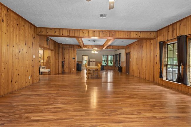 10425 Bussey Rd, House other with 4 bedrooms, 2 bathrooms and null parking in Silsbee TX | Image 13