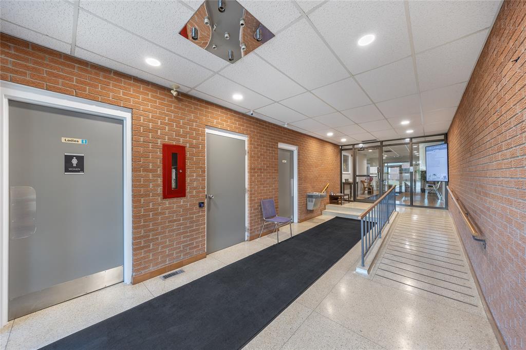 Commercial Sale in Sarnia 3