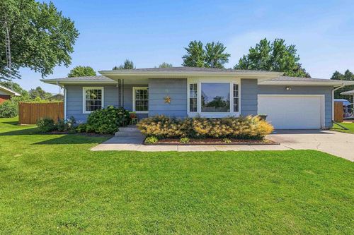 705 Denning Ave, Beaver Dam, WI, 53916-1211 | Card Image