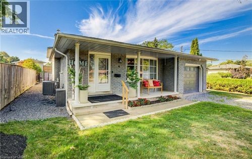 4 Jill Crt, Saint Catharines, ON, L2S1A6 | Card Image