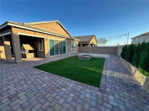 8118 Allie Hope St, Las Vegas, NV, 89139-7431 | Card Image