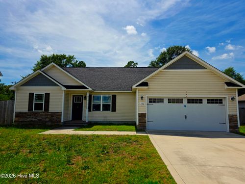 222 Rowland Dr, Richlands, NC, 28574-8458 | Card Image