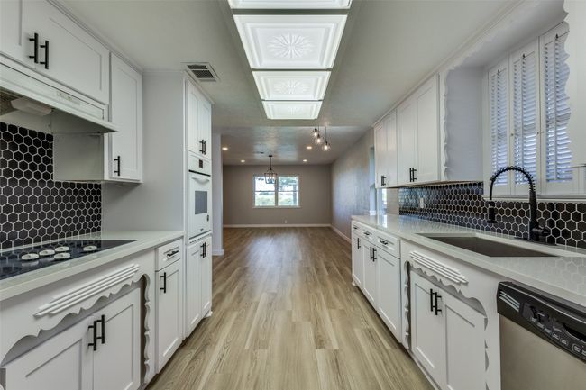 709 S Farmington Rd, House other with 3 bedrooms, 2 bathrooms and null parking in Howe TX | Image 8