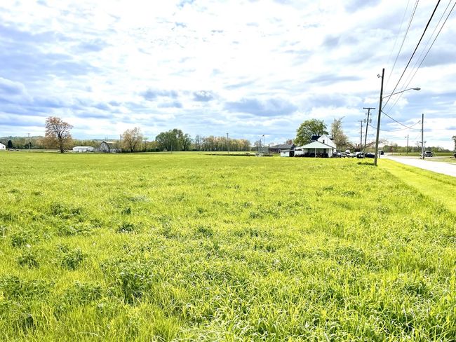 303 - 301-303 3 Rd St, Home with 3 bedrooms, 1 bathrooms and null parking in Beaver OH | Image 10