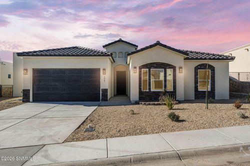 1047 Corte Aguila, Las Cruces, NM, 88011-4373 | Card Image